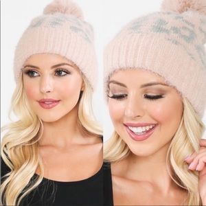 Justin&Taylor blush pink and grey beanie